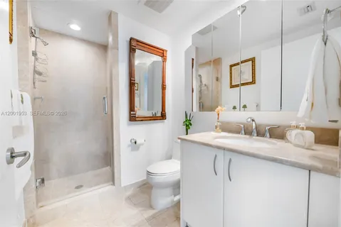 $1,385,000 | 1331 Brickell Bay Drive, Unit 408, Miami, FL 33131