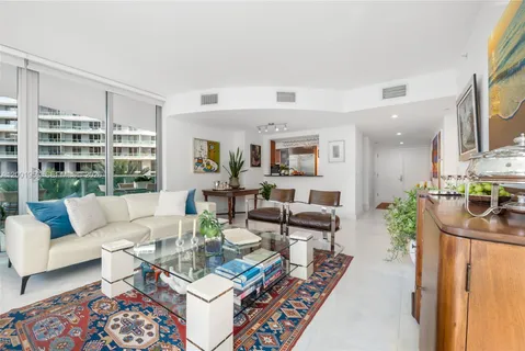 $1,385,000 | 1331 Brickell Bay Drive, Unit 408, Miami, FL 33131