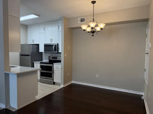 $1,700 | 1501 Partin Drive North, Unit 112, Niceville, FL 32578