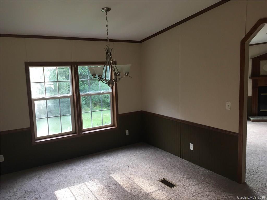 2531 Eagle Point Road Clover, SC 29710 - Photo 5 of 11