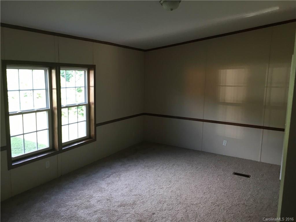 2531 Eagle Point Road Clover, SC 29710 - Photo 6 of 11