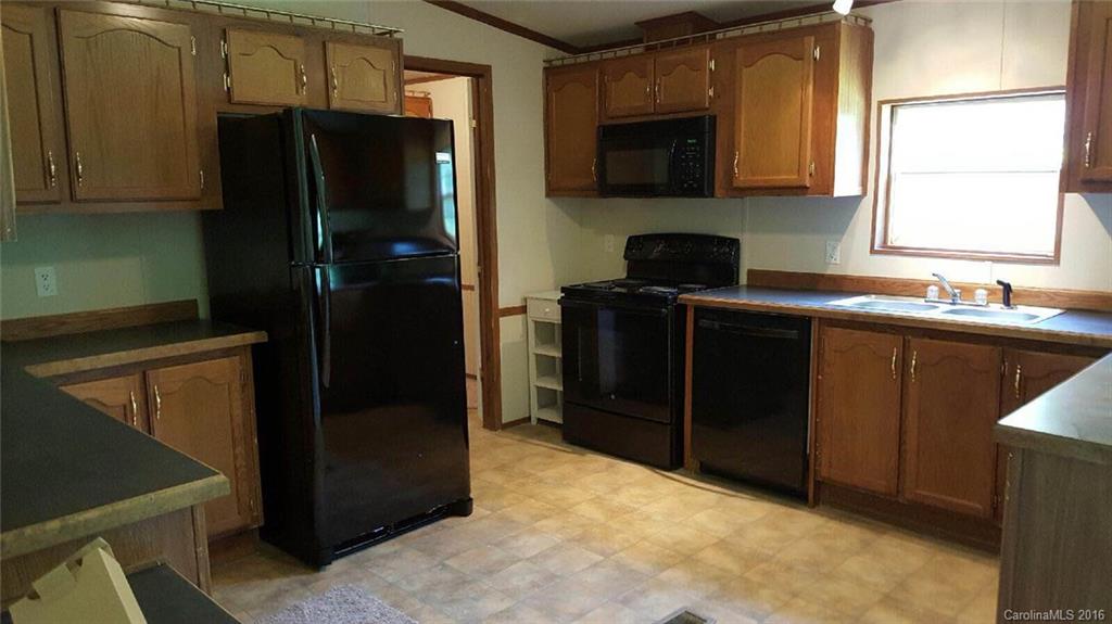 2531 Eagle Point Road Clover, SC 29710 - Photo 10 of 11