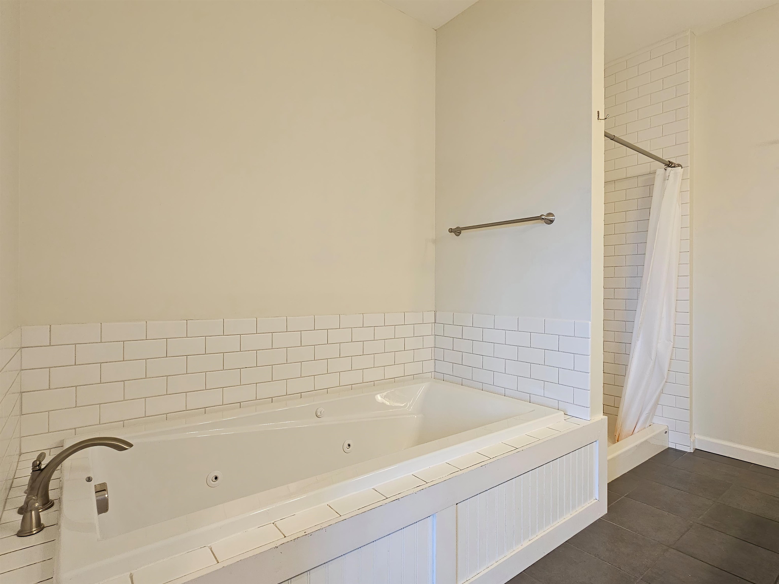 252 North Jefferson Road South Burlington, VT 05403 - Photo 11 of 26