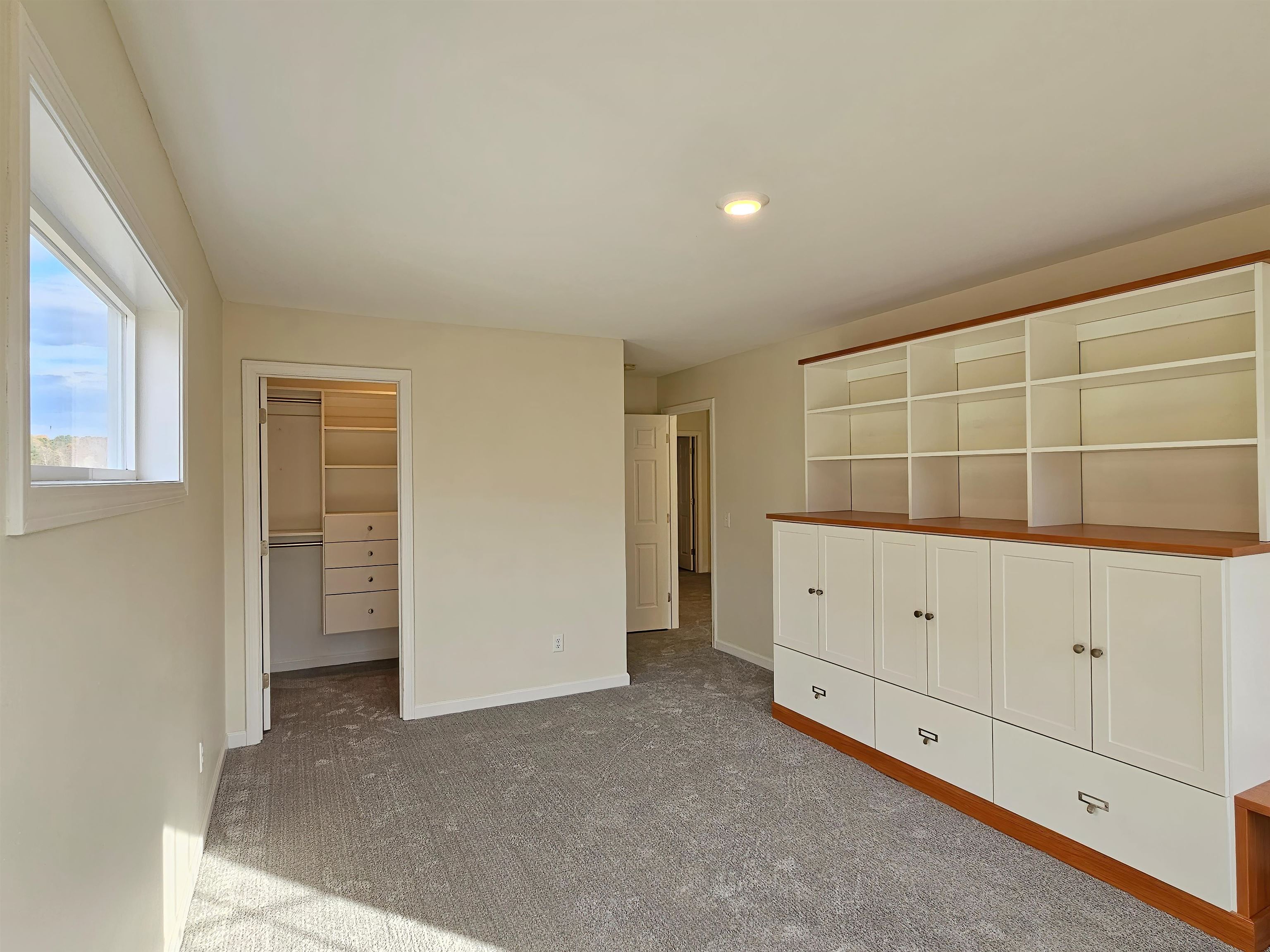252 North Jefferson Road South Burlington, VT 05403 - Photo 15 of 26
