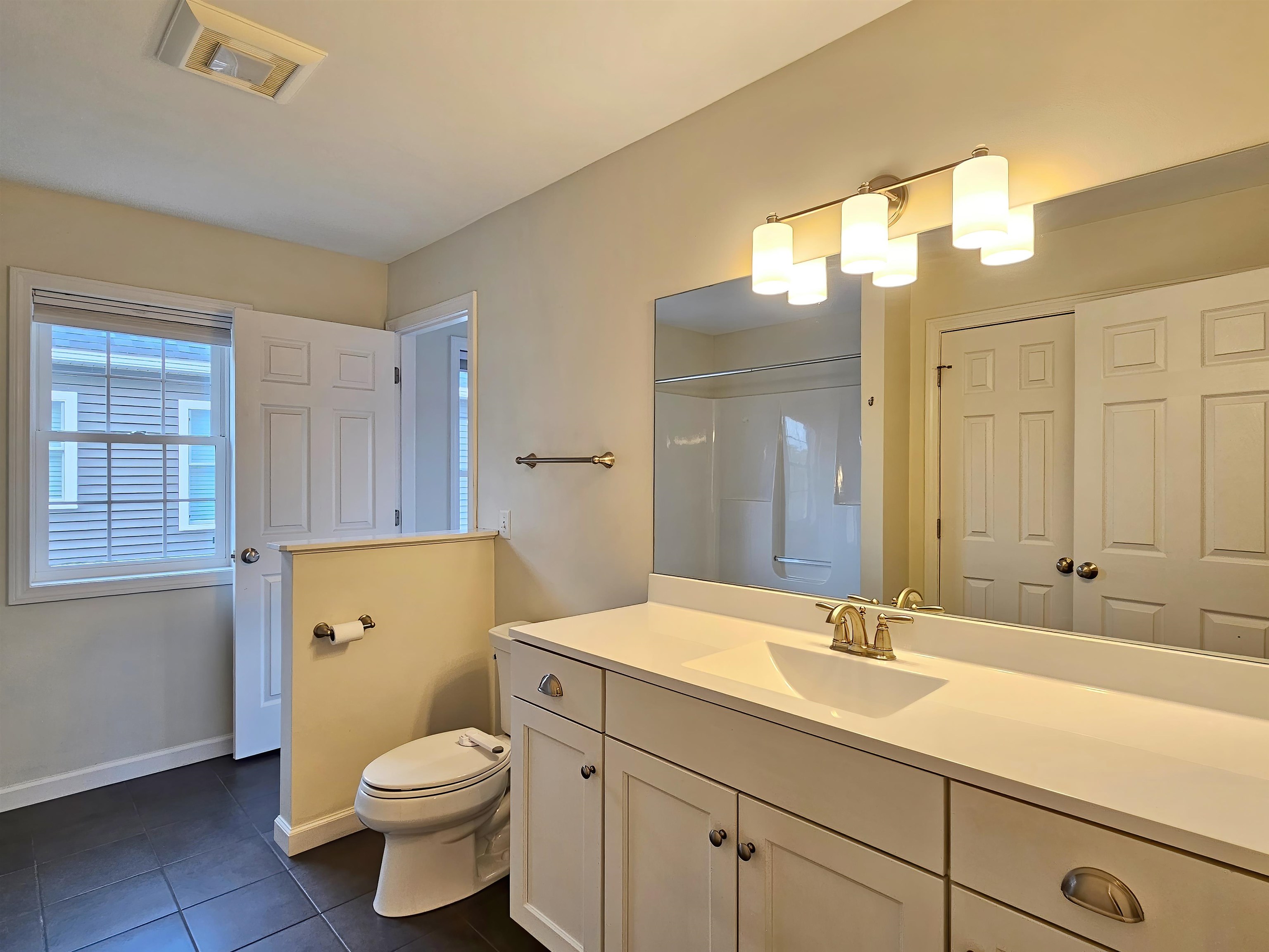 252 North Jefferson Road South Burlington, VT 05403 - Photo 16 of 26