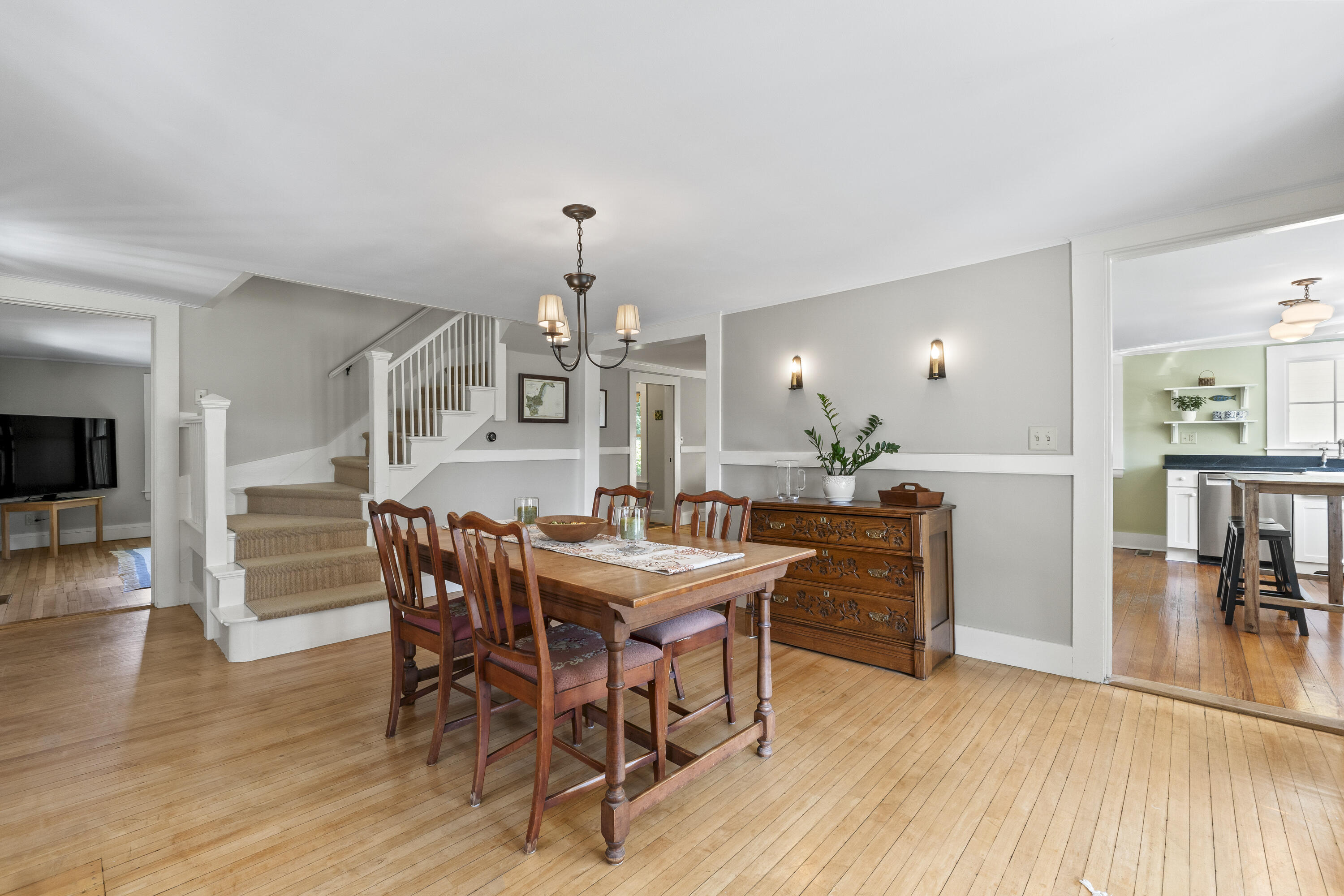 84 Organug Road York, ME 03909 - Photo 18 of 53 Dining room