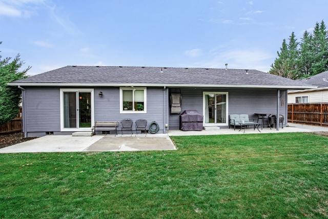 2411 Beebe Road Central Point, OR 97502 - Photo 29 of 35 W