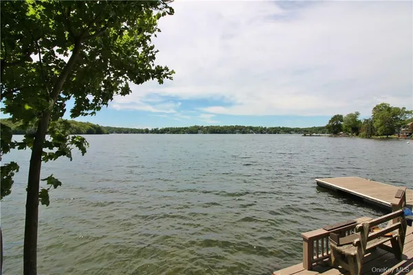 $3,645 | 598 North Lake Boulevard, Mahopac, NY 10541