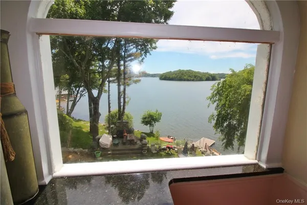 $3,645 | 598 North Lake Boulevard, Mahopac, NY 10541