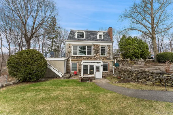 $3,645 | 598 North Lake Boulevard, Mahopac, NY 10541