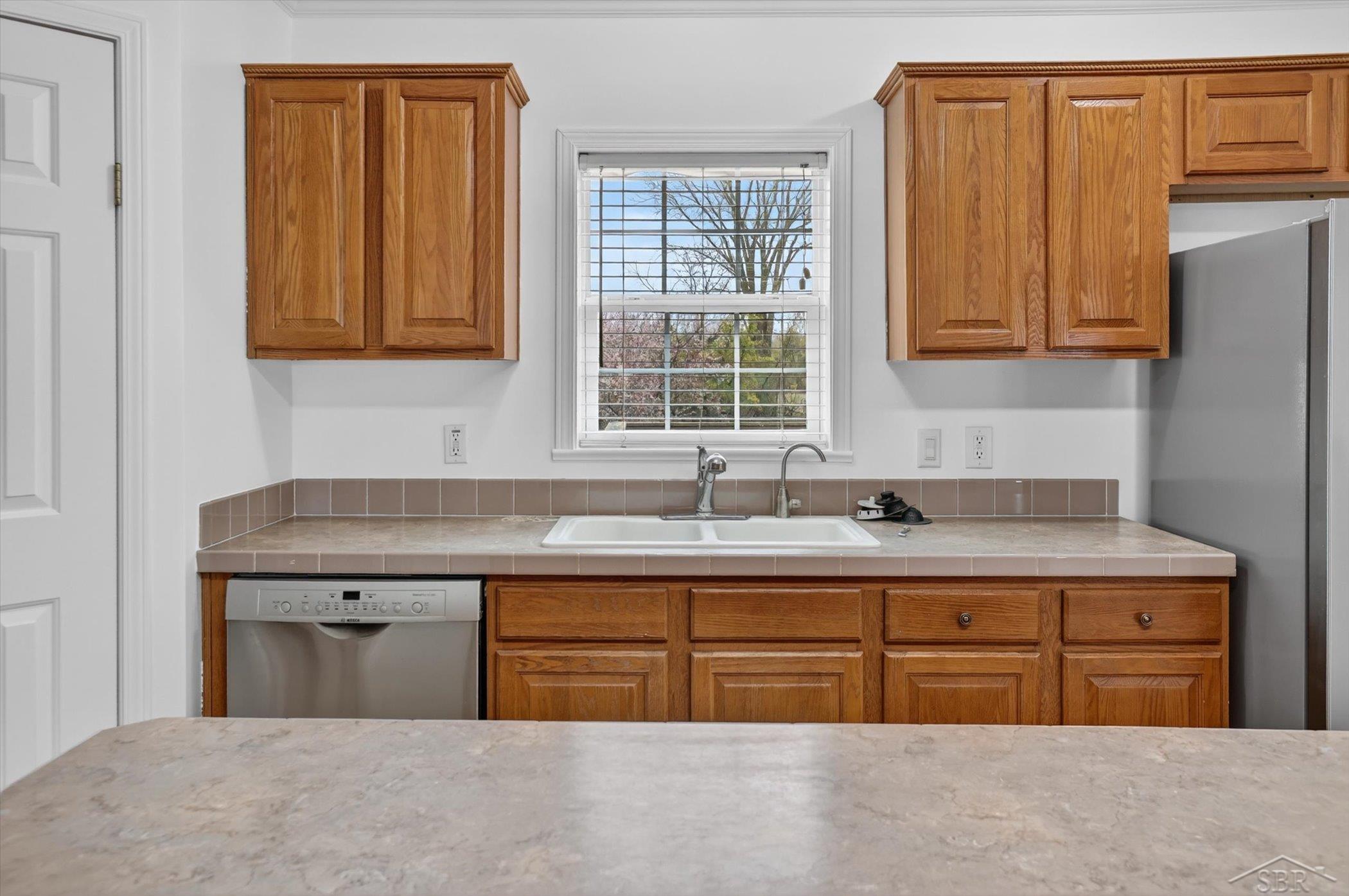 11087 Pierce Road Freeland, MI 48623 - Photo 13 of 98