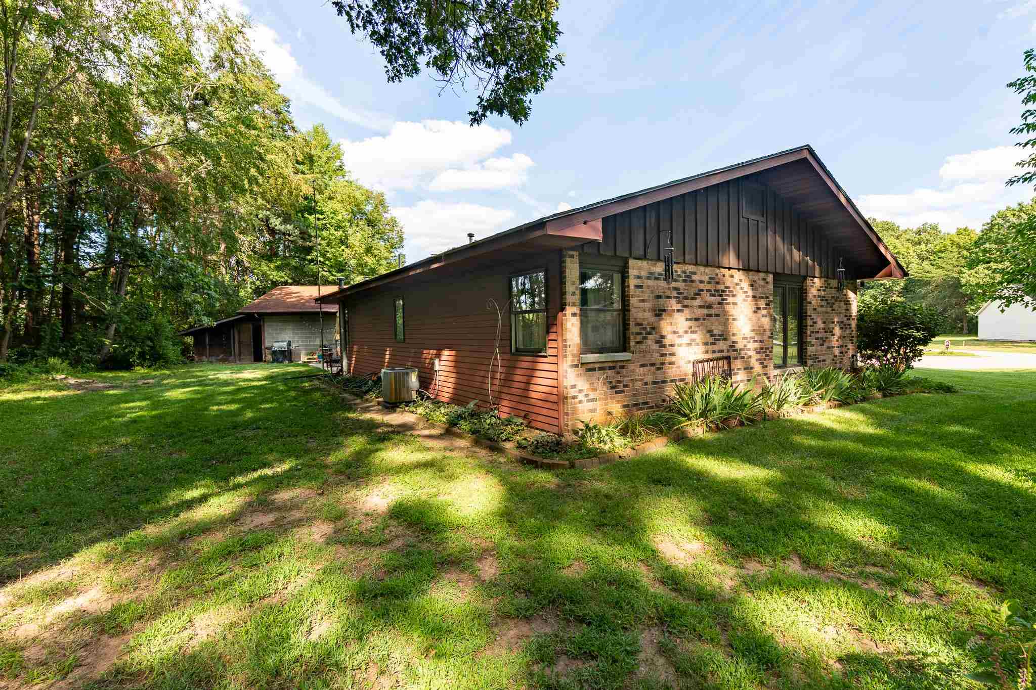 55302 Cedar Ridge Road Elkhart, IN 46514 - Photo 3 of 22 Gallery Image 3