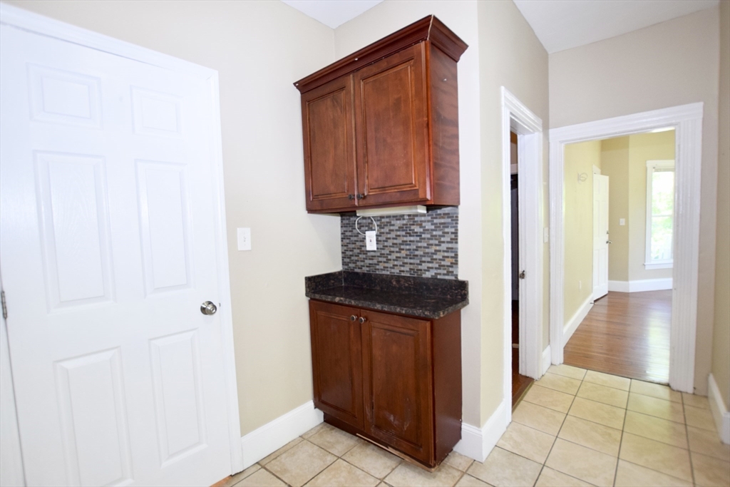 198 Reed Street, Unit 1 Rockland, MA 02370 - Photo 19 of 29