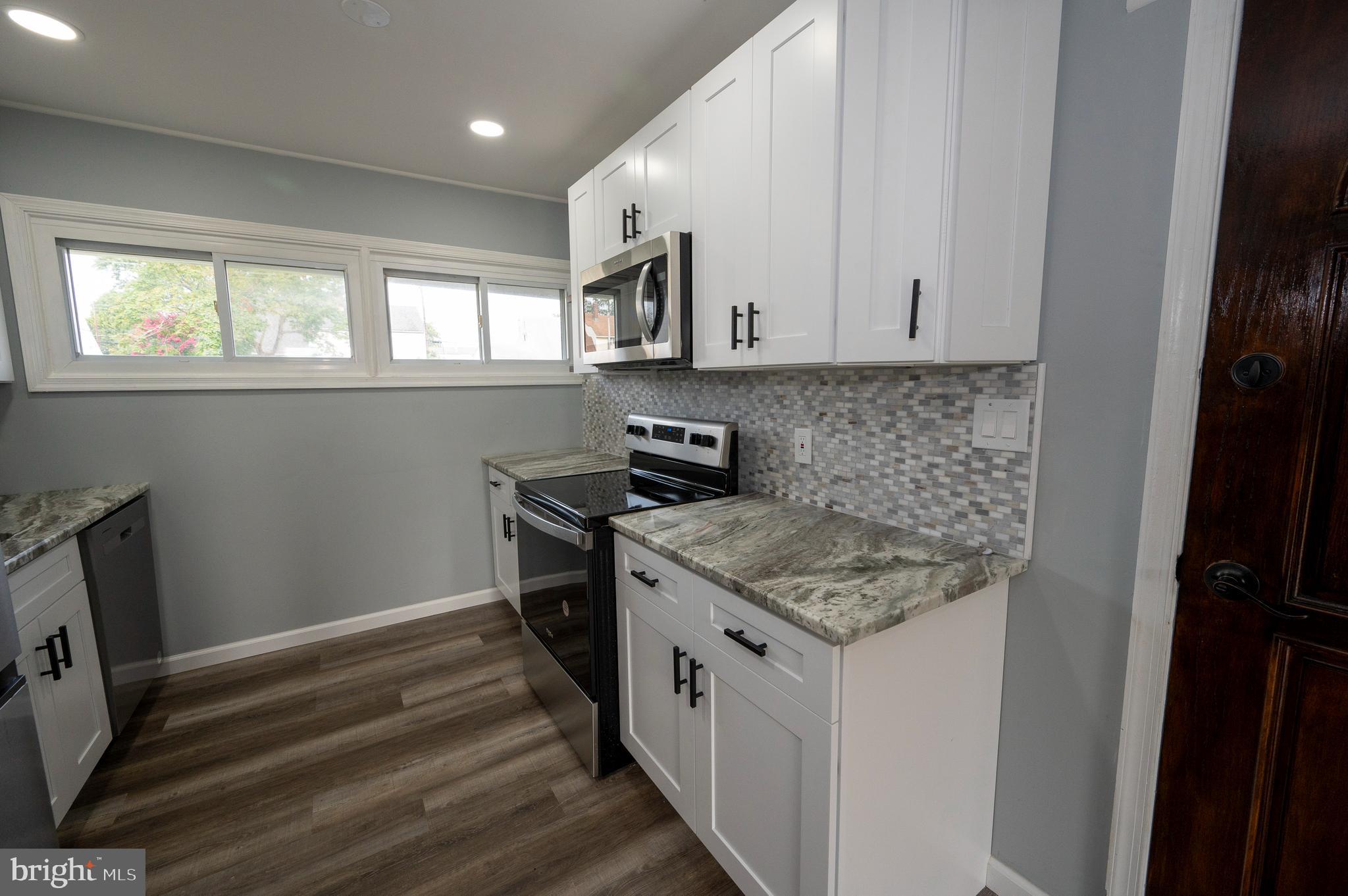 116 Goldengate Road Levittown, PA 19057 - Photo 10 of 34