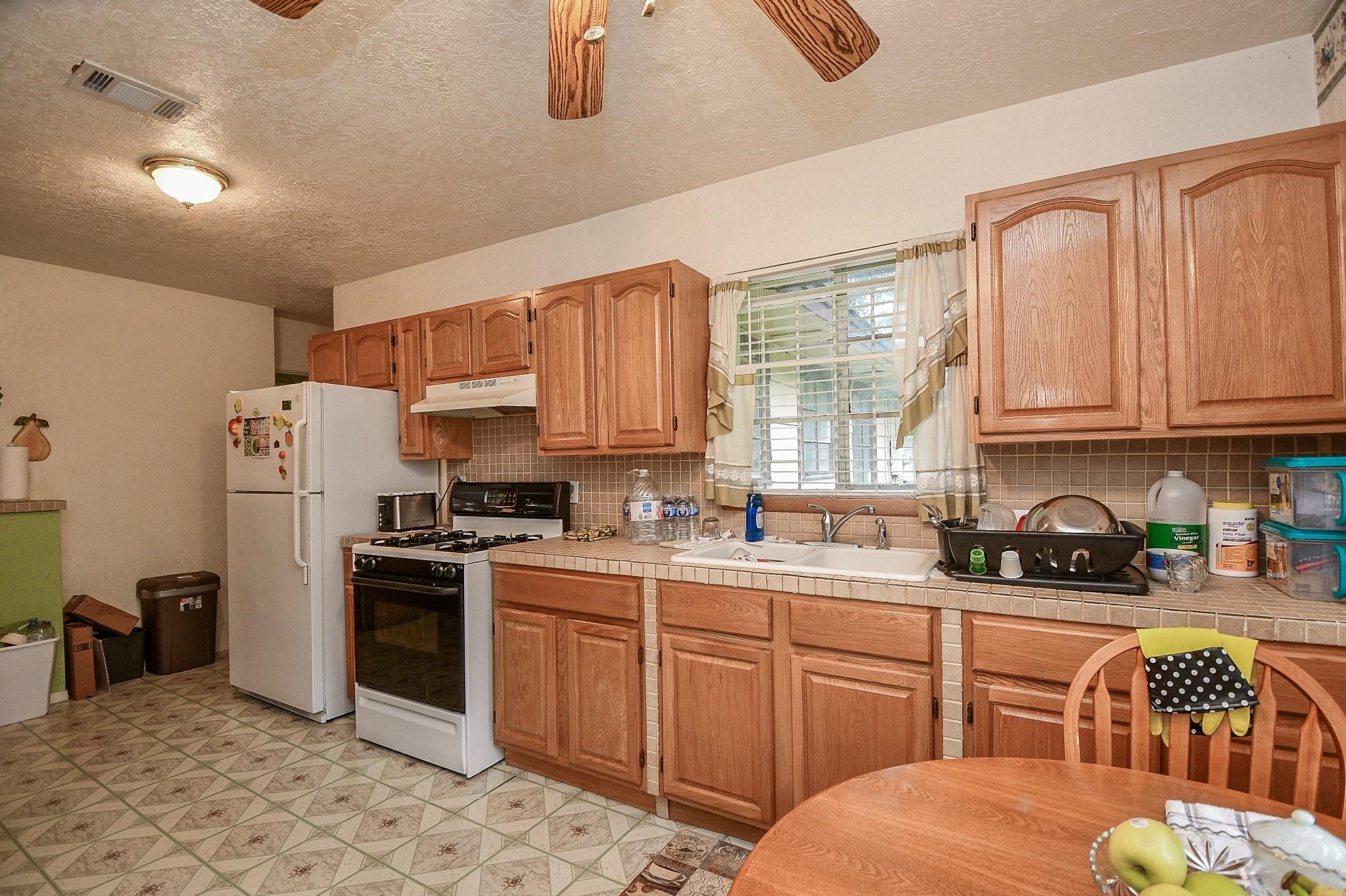 5522 Nassau Road Houston, TX 77021 - Photo 8 of 26