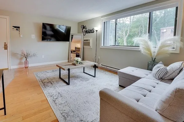 $2,200 | 83 Nicholas Road, Unit H, Framingham, MA 01701