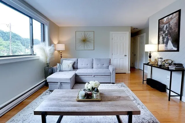 $2,350 | 83 Nicholas Road, Unit H, Framingham, MA 01701