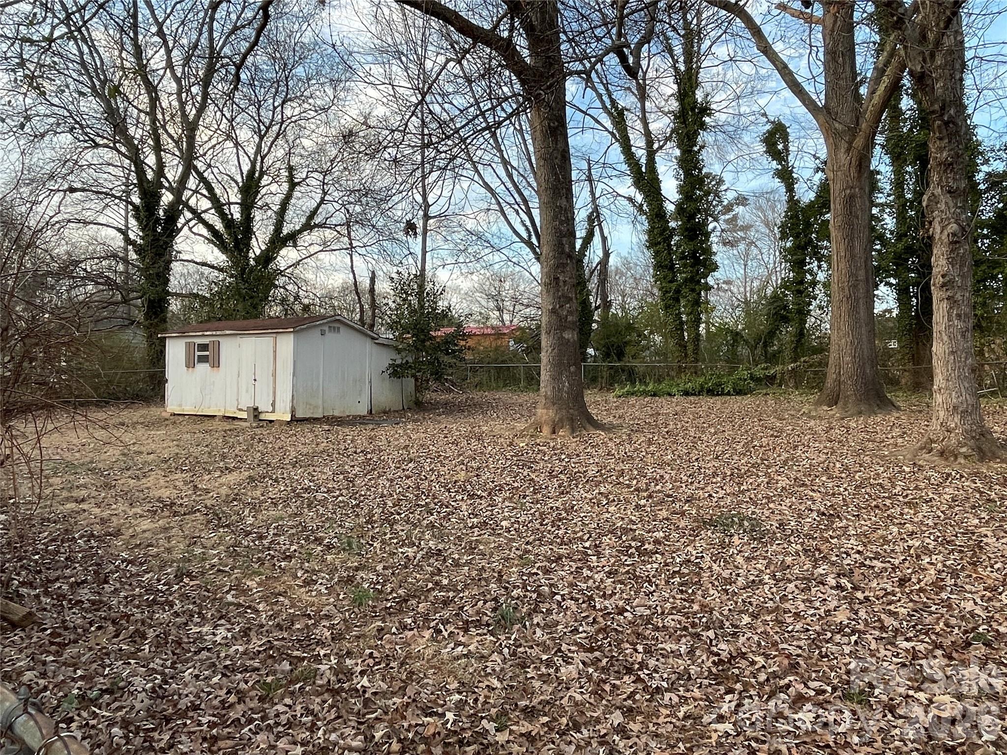 121 Randolph Road Dallas, NC 28034 - Photo 8 of 33