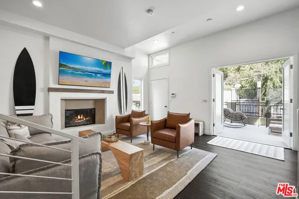 $8,500 | 9842 Portola Drive, Beverly Hills, CA 90210