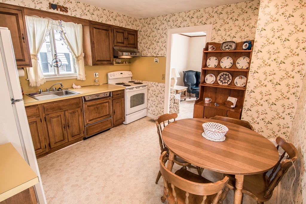 24 Morrison Road Watertown, MA 02472 - Photo 6 of 18 Gallery Image 6