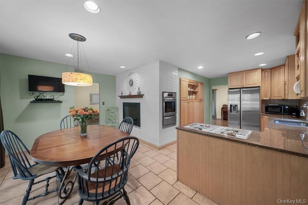 28 River Road Suffern, NY 10901 - Photo 6 of 31