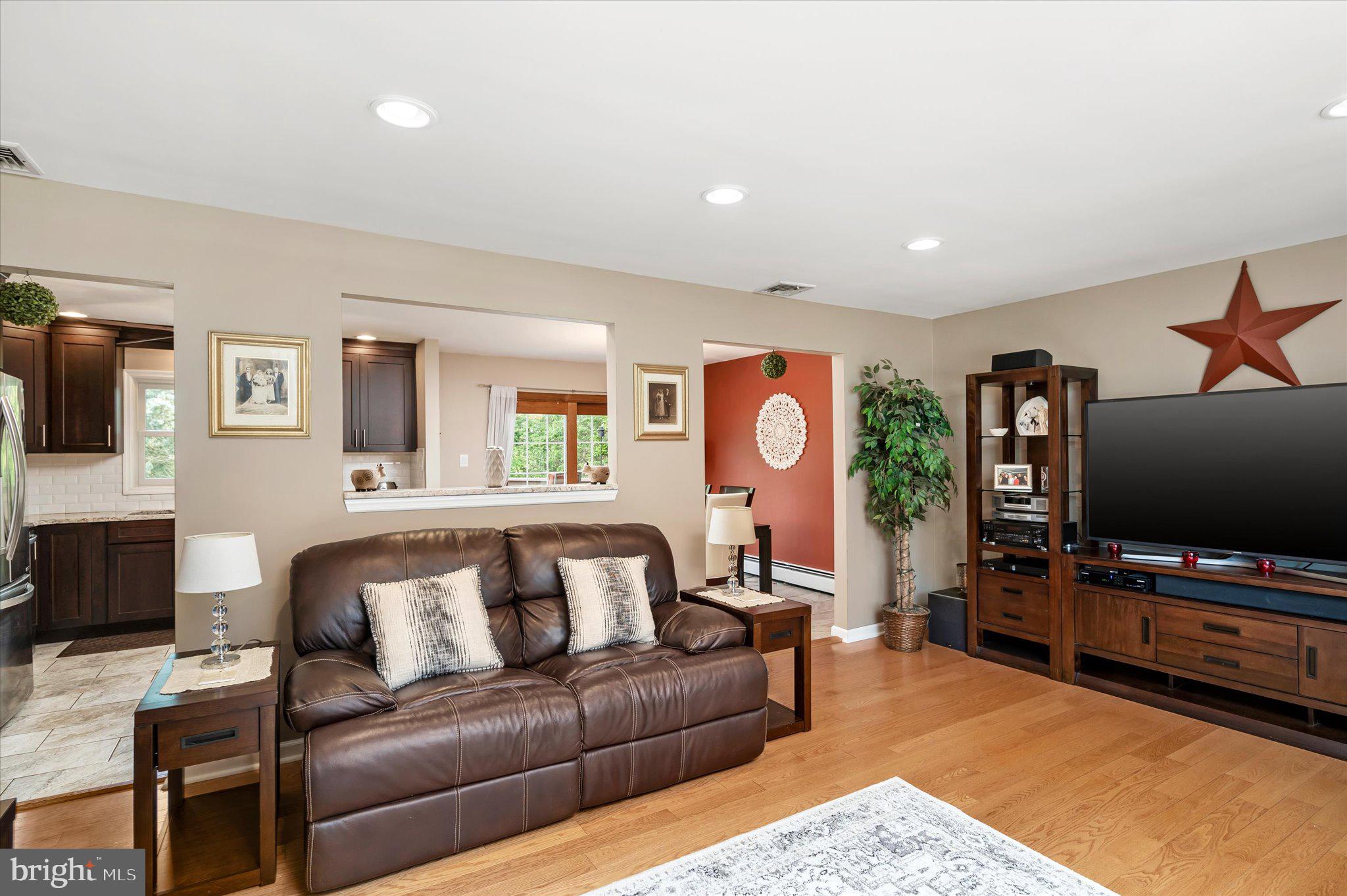 7 Old Post Lane Hamilton, NJ 08620 - Photo 6 of 38