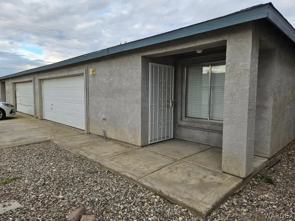 $1,200 | 813 Gemstone Avenue, Unit 3, Bullhead City, AZ 86442