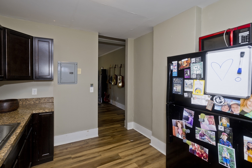 352 Maple Street, Unit R Holyoke, MA 01040 - Photo 13 of 22