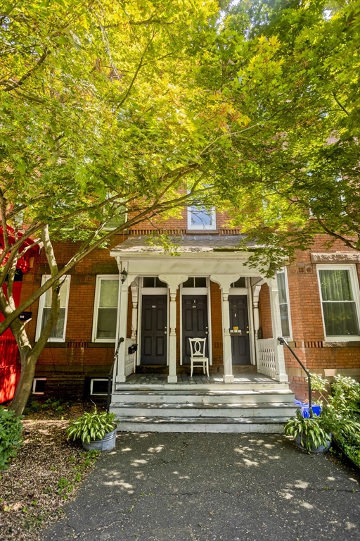 352 Maple Street, Unit R Holyoke, MA 01040 - Photo 3 of 22