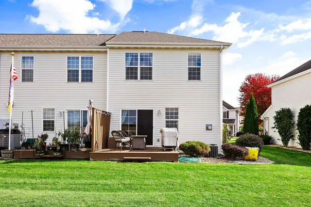 $275,000 | 2391 Effingham Way, Sun Prairie, WI 53590