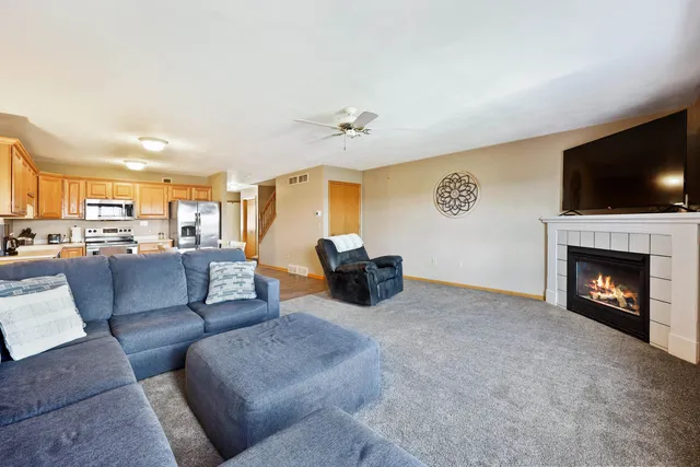 $275,000 | 2391 Effingham Way, Sun Prairie, WI 53590