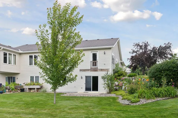 $250,000 | 322 Sunfish Court, Winsted, MN 55395