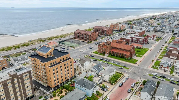 $1,000,000 | 661 West Broadway, Unit 603, Long Beach, NY 11561