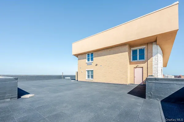 $1,000,000 | 661 West Broadway, Unit 603, Long Beach, NY 11561