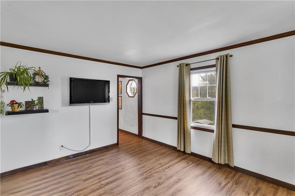 338 Brush Creek Road Irwin, PA 15642 - Photo 9 of 31 Gallery Image 9