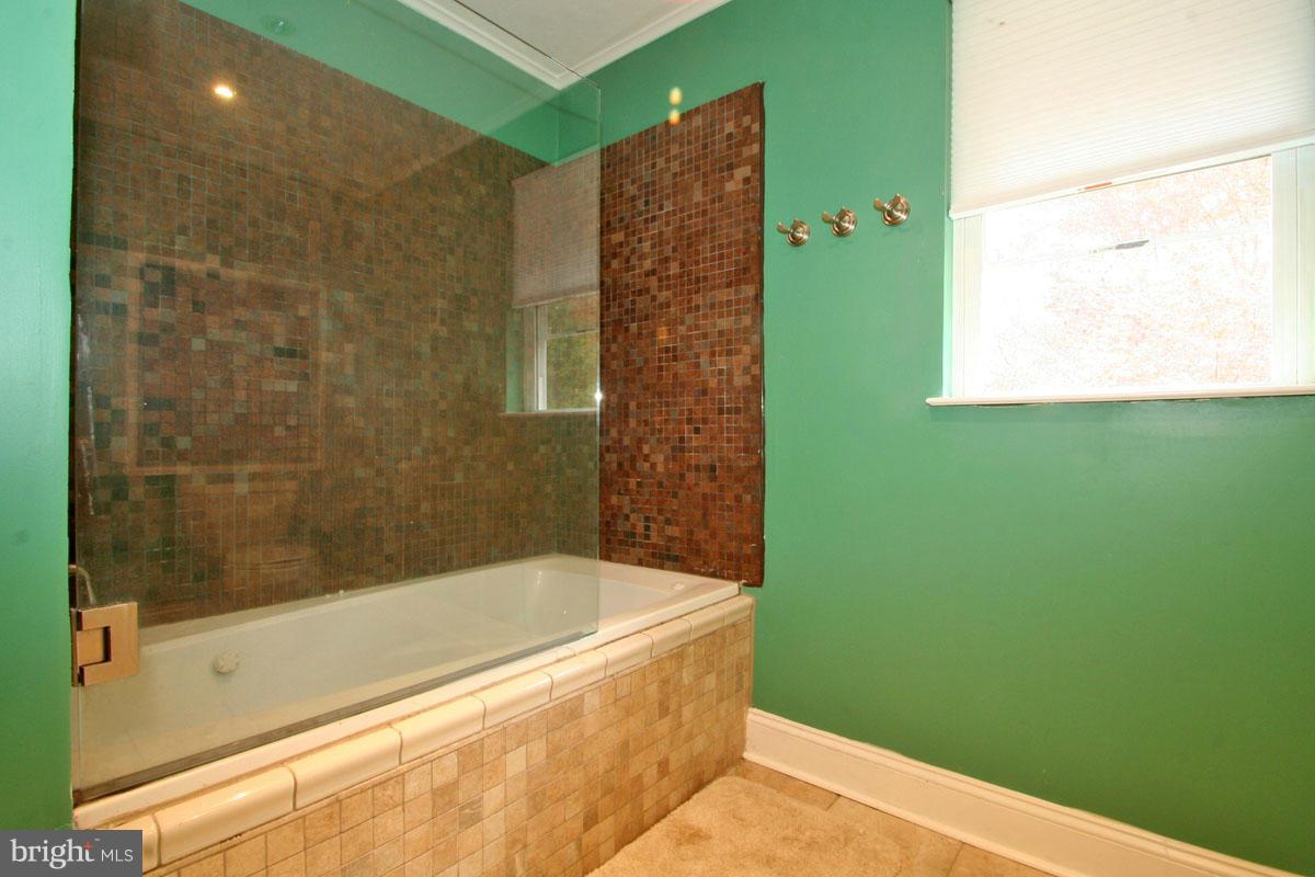 21423 Middletown Road Freeland, MD 21053 - Photo 22 of 30 Bath upper level