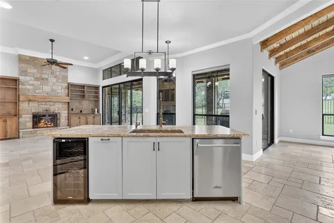 $875,000 | 101 Fox Fur, Horseshoe Bay, TX 78657