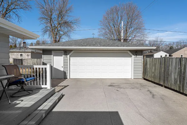$264,900 | 1912 2nd Avenue Northwest, Austin, MN 55912