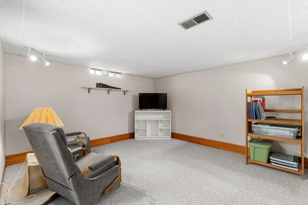$264,900 | 1912 2nd Avenue Northwest, Austin, MN 55912