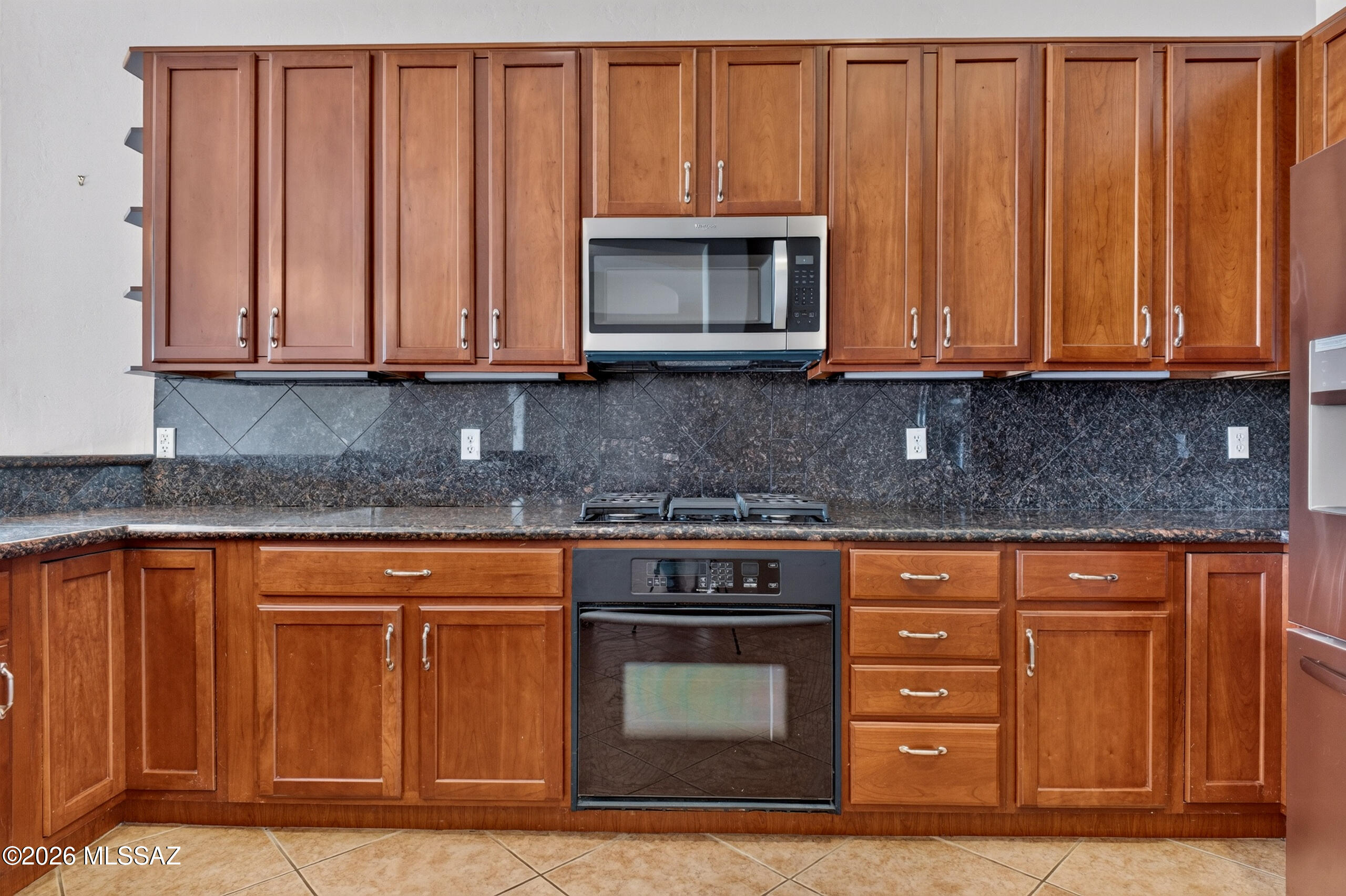 11370 North Moon Ranch Place Marana, AZ 85658 - Photo 13 of 42 Kitchen