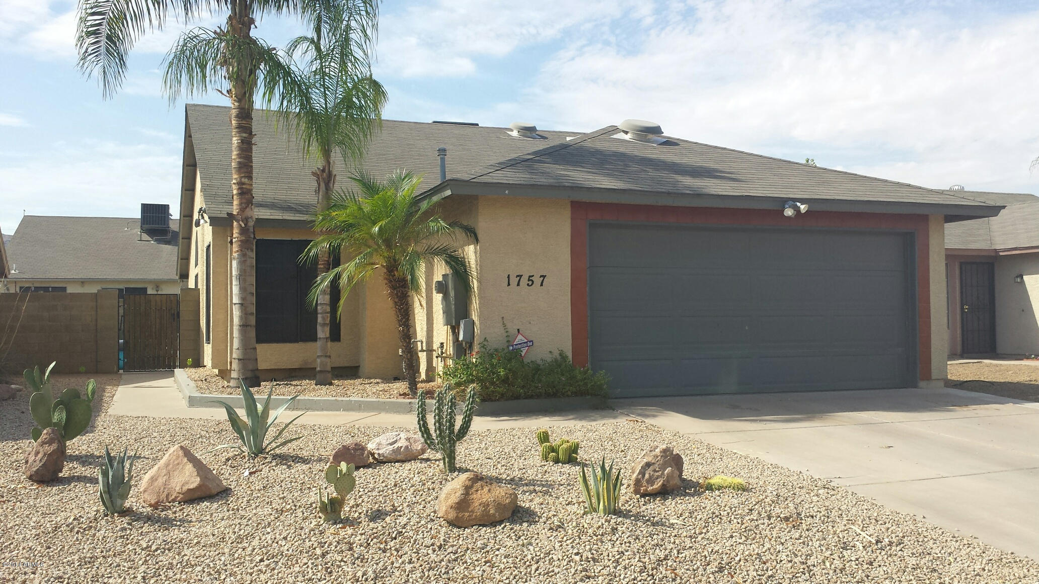 1757 East Carson Road Phoenix, AZ 85042 - Photo 1 of 1 20140708_090624