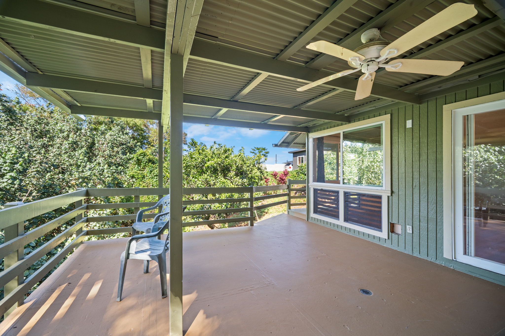 6050 C Kapahi Road Kapaa, HI 96746 - Photo 14 of 30 a view of porch with seating space