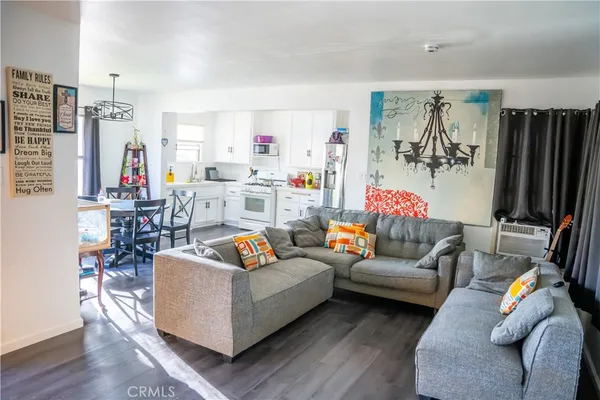 $830,000 | 6941 Newcastle Avenue, Reseda, CA 91335