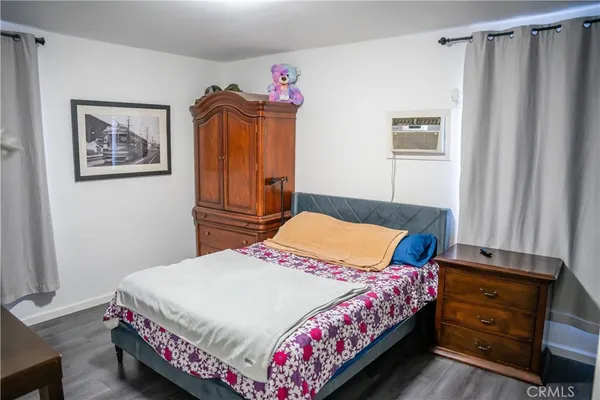 $830,000 | 6941 Newcastle Avenue, Reseda, CA 91335