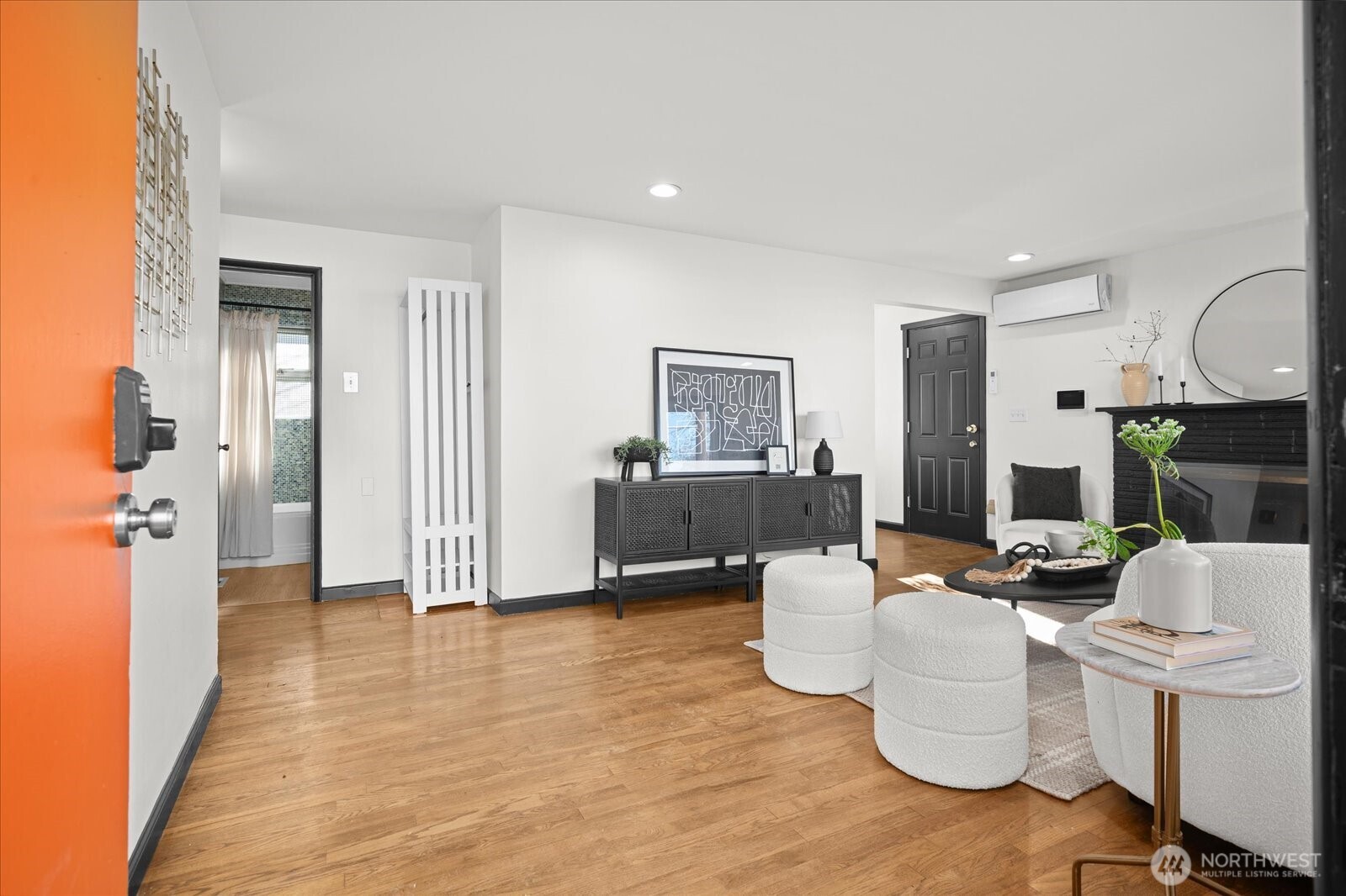 4465 South Rose Street Seattle, WA 98118 - Photo 3 of 26