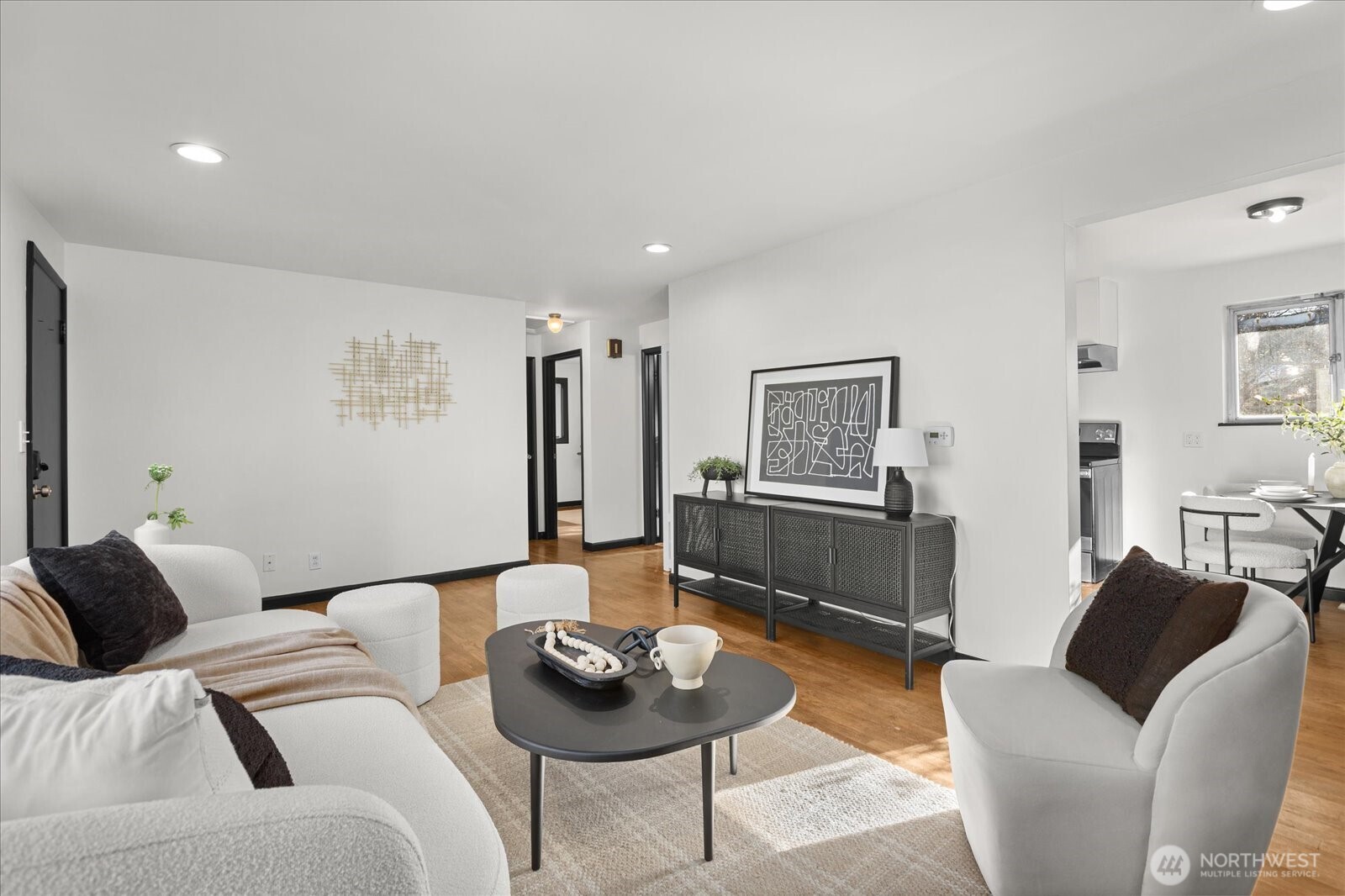 4465 South Rose Street Seattle, WA 98118 - Photo 6 of 26