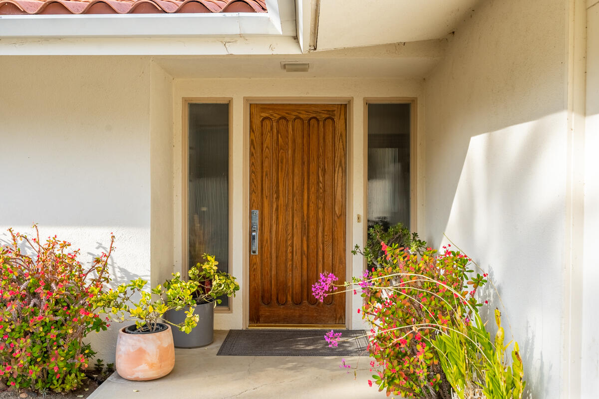 1370 Holiday Hill Road Goleta, CA 93117 - Photo 3 of 15 _ROY0895-HDR