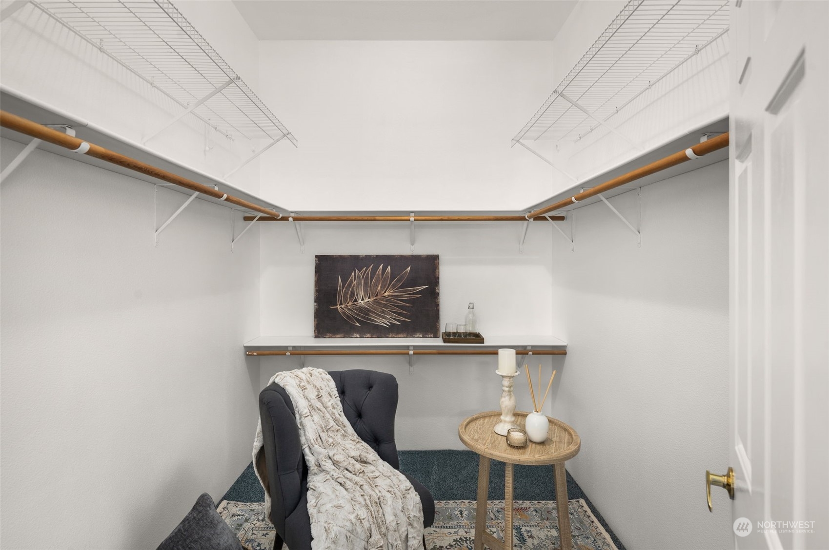 30216 Thomas Road Southeast Kent, WA 98042 - Photo 18 of 37 a room with a table and a chair