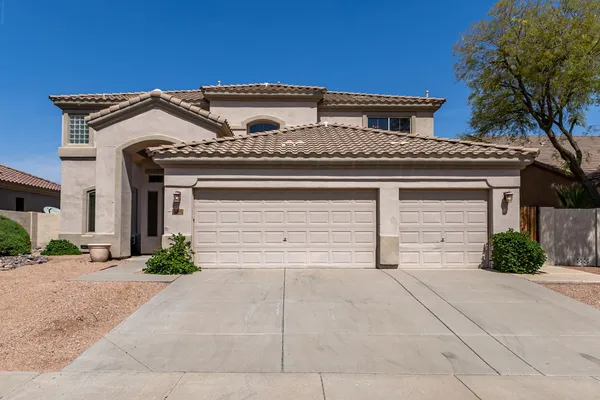 $3,350 | 918 West Windsong Drive, Phoenix, AZ 85045