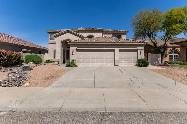 $3,350 | 918 West Windsong Drive, Phoenix, AZ 85045
